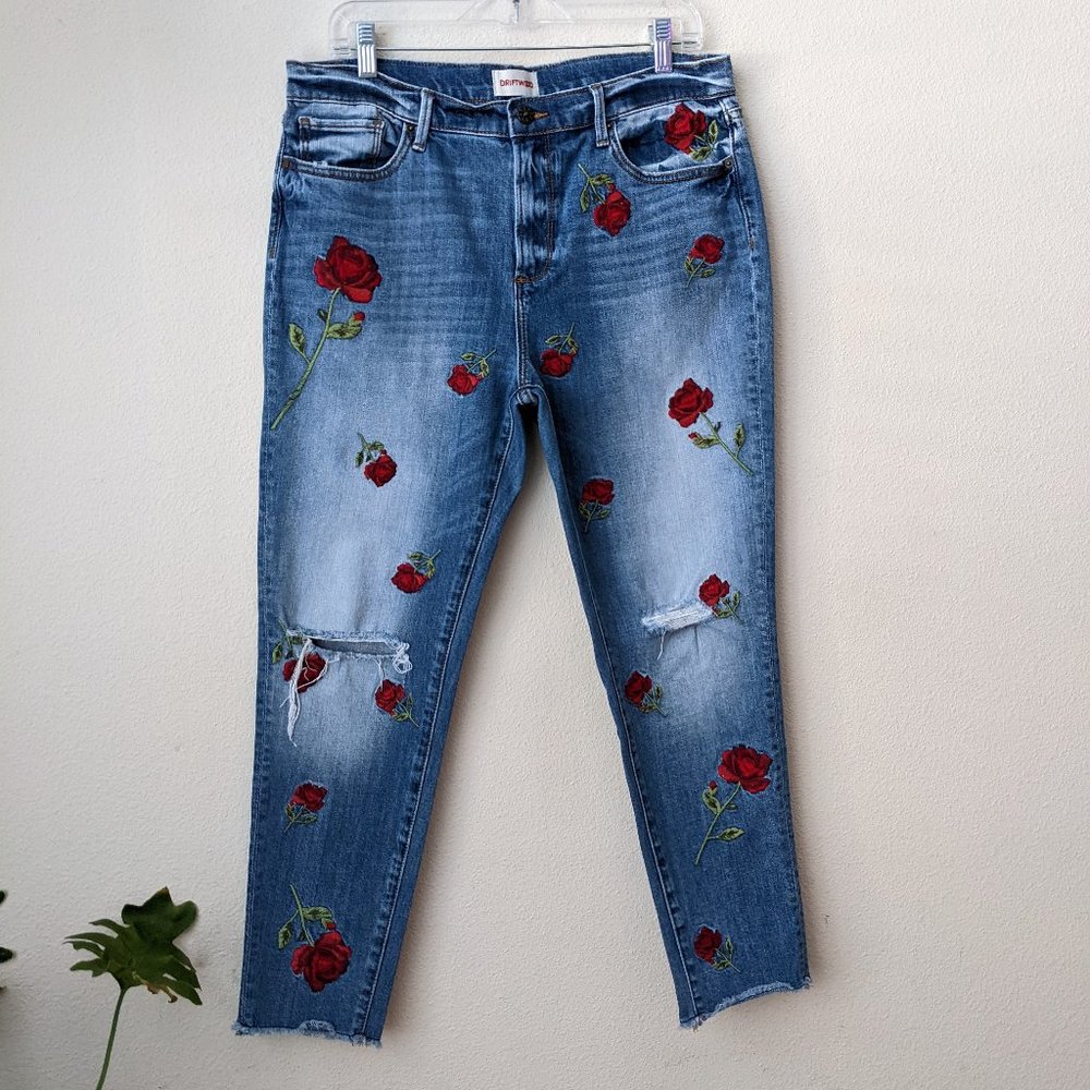 ANTHRO Driftwood Joyce Distressed Rose Embroidered Jeans Size 30